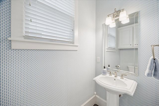 327 W 23rd Street A, Houston, TX 77008