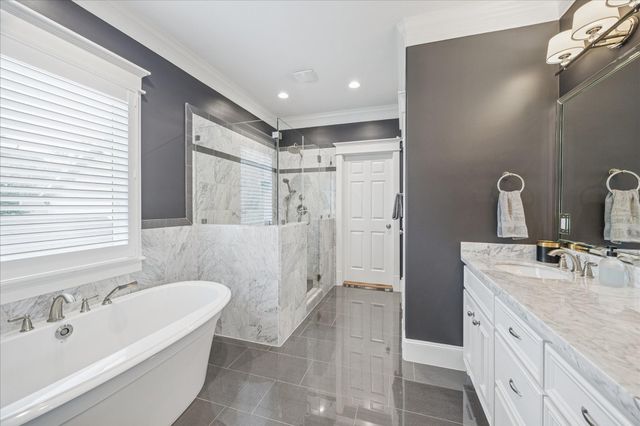 327 W 23rd Street A, Houston, TX 77008