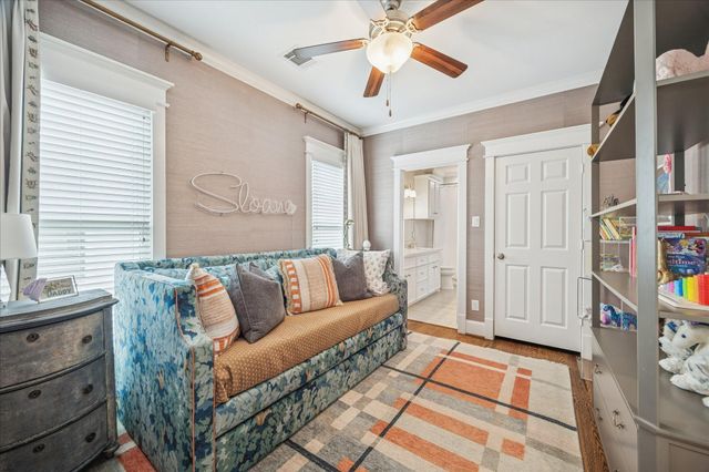 327 W 23rd Street A, Houston, TX 77008