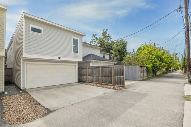 327 W 23rd Street A, Houston, TX 77008