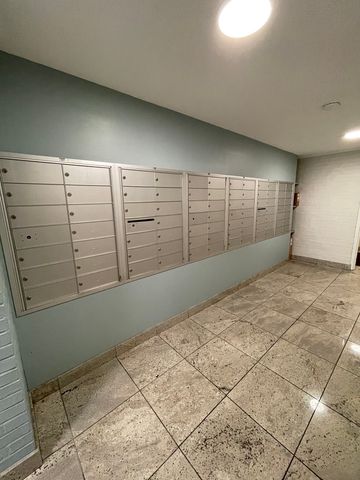 515 W Wrightwood Avenue 218, Chicago, IL 60614