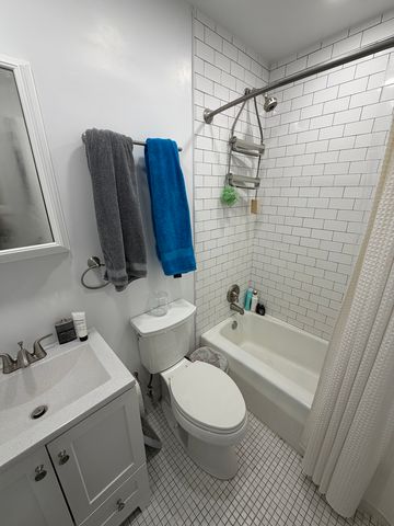 515 W Wrightwood Avenue 218, Chicago, IL 60614