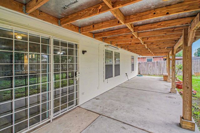 9806 Revelstoke Drive, Houston, TX 77086