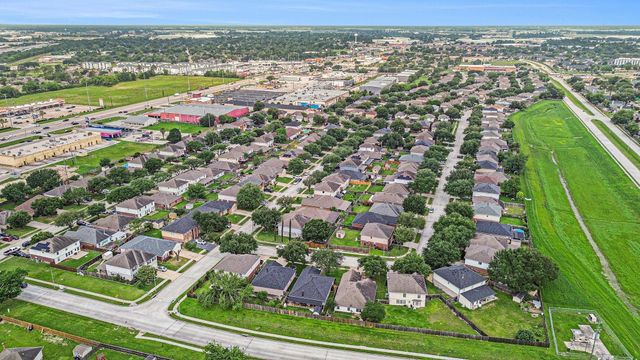 9806 Revelstoke Drive, Houston, TX 77086