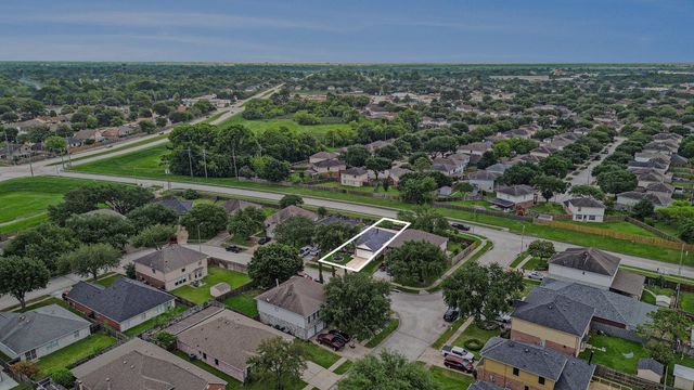 9806 Revelstoke Drive, Houston, TX 77086