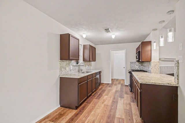 9806 Revelstoke Drive, Houston, TX 77086