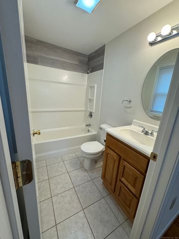 90 Kibbe Street, Hartford, CT 06106
