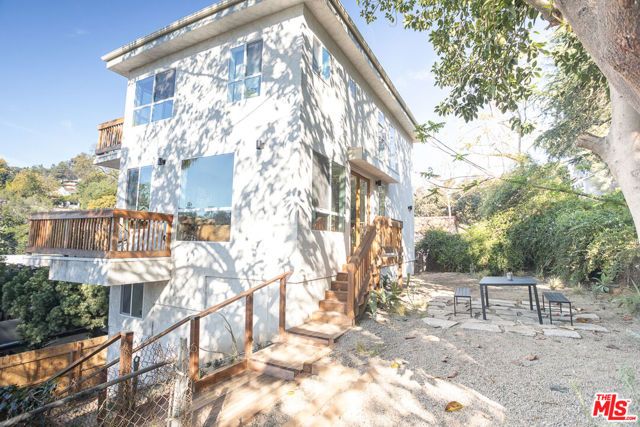 2210 Echo Park Avenue, Los Angeles, CA 90026