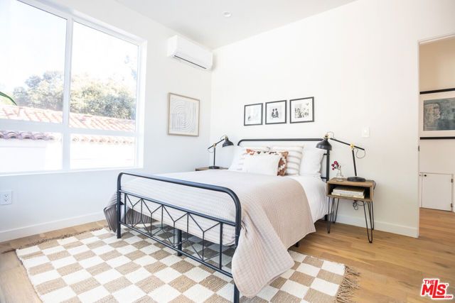 2210 Echo Park Avenue, Los Angeles, CA 90026