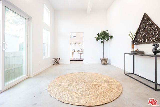 2210 Echo Park Avenue, Los Angeles, CA 90026