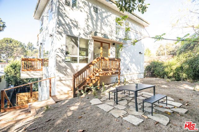 2210 Echo Park Avenue, Los Angeles, CA 90026