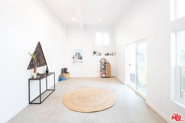 2210 Echo Park Avenue, Los Angeles, CA 90026