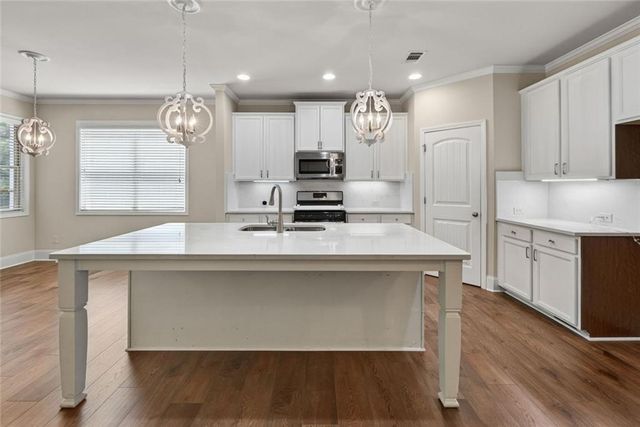 1125 Pebble Creek Lane, Locust Grove, GA 30248