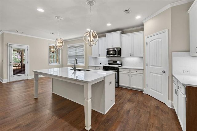 1125 Pebble Creek Lane, Locust Grove, GA 30248