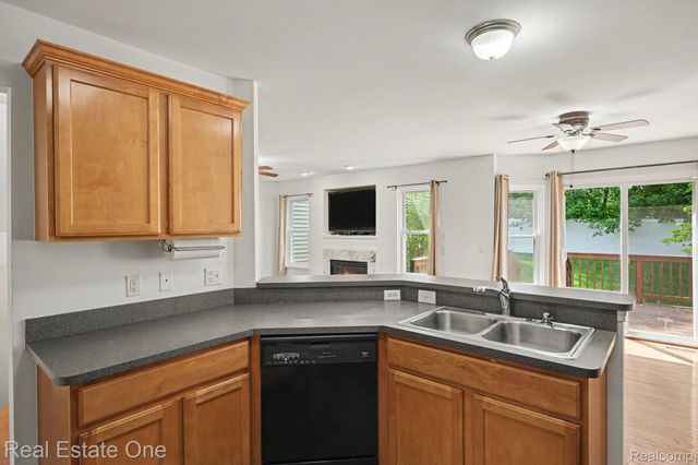 8025 Springdale Drive 48, White Lake Charter Township, MI 48386