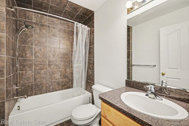 8025 Springdale Drive 48, White Lake Charter Township, MI 48386