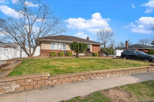 471 Parker Avenue, Levittown, NY 11756