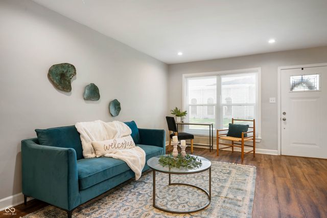 5245 E Market Street, Indianapolis, IN 46219