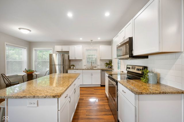5245 E Market Street, Indianapolis, IN 46219