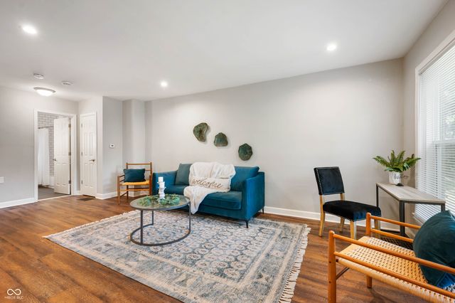 5245 E Market Street, Indianapolis, IN 46219