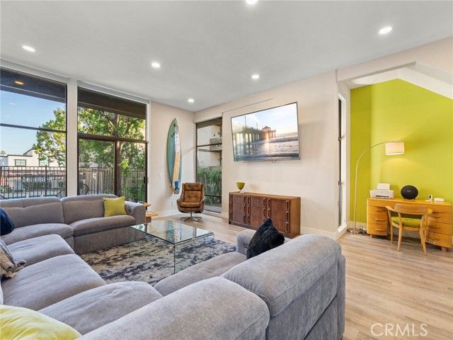 6207 Marina Pacifica, Long Beach, CA 90803