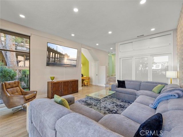 6207 Marina Pacifica, Long Beach, CA 90803