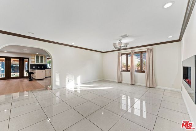 15123 Greenleaf Street, Sherman Oaks, CA 91403