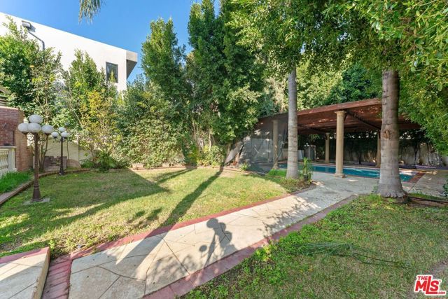 15123 Greenleaf Street, Sherman Oaks, CA 91403