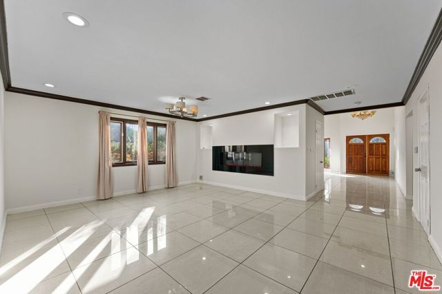 15123 Greenleaf Street, Sherman Oaks, CA 91403