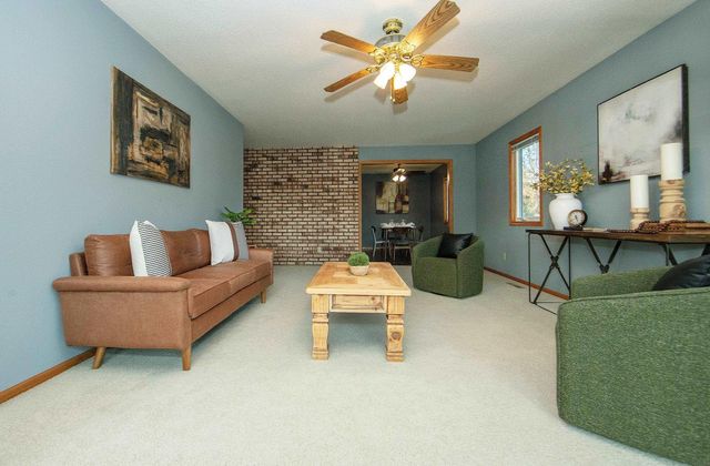 205 Island View Dr, Waverly, IA 50677