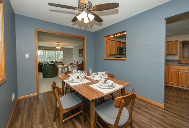 205 Island View Dr, Waverly, IA 50677