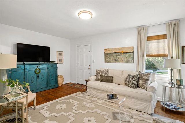 4704 Oxford Drive, Mobile, AL 36618