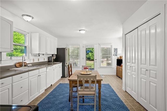 4704 Oxford Drive, Mobile, AL 36618