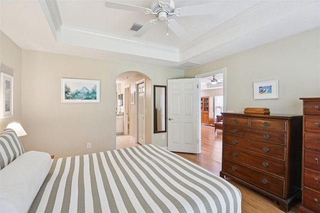 16066 BELLA WOODS DRIVE, Tampa, FL 33647