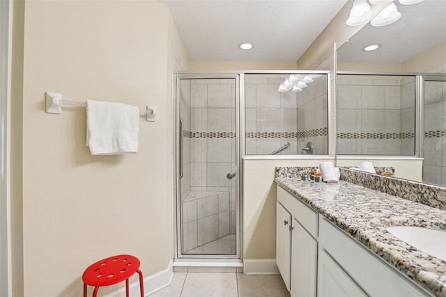 16066 BELLA WOODS DRIVE, Tampa, FL 33647