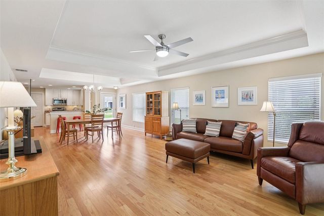 16066 BELLA WOODS DRIVE, Tampa, FL 33647