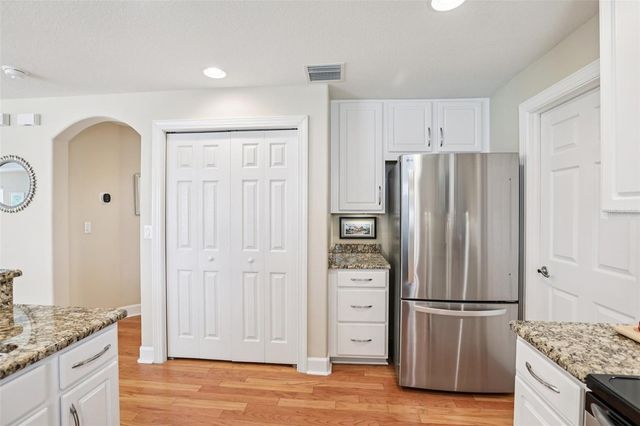 16066 BELLA WOODS DRIVE, Tampa, FL 33647