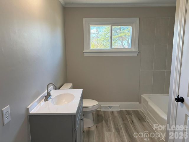 5703 NC Highway 150 Highway E, Denver, NC 28037