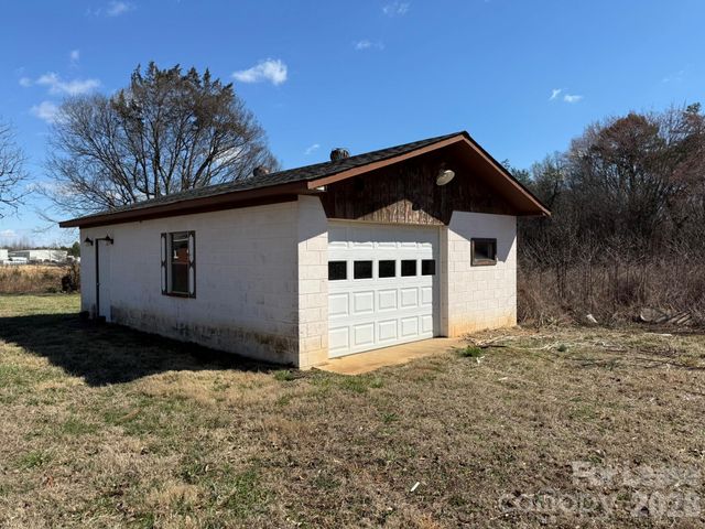 5703 NC Highway 150 Highway E, Denver, NC 28037