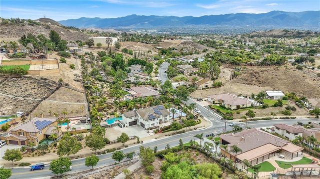 1592 El Paso, Norco, CA 92860