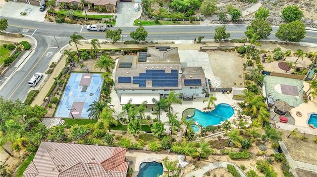 1592 El Paso, Norco, CA 92860