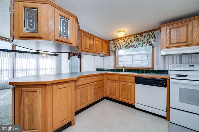 500 CARAVELLE LN, Reading, PA 19606