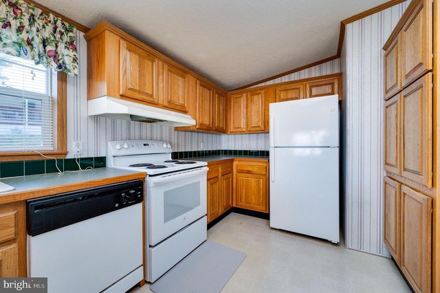 500 CARAVELLE LN, Reading, PA 19606