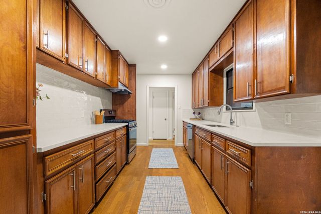 234 ZEPHYR DR, Windcrest, TX 78239