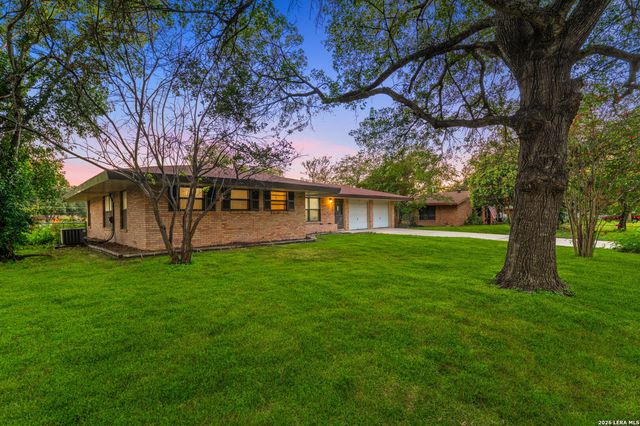 234 ZEPHYR DR, Windcrest, TX 78239