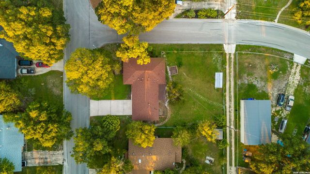 234 ZEPHYR DR, Windcrest, TX 78239