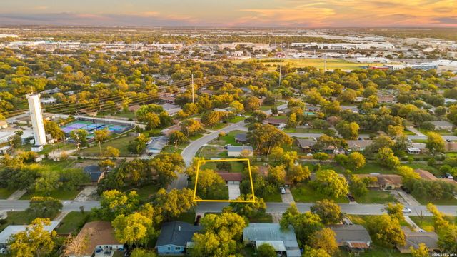 234 ZEPHYR DR, Windcrest, TX 78239