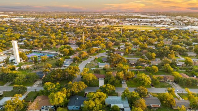 234 ZEPHYR DR, Windcrest, TX 78239