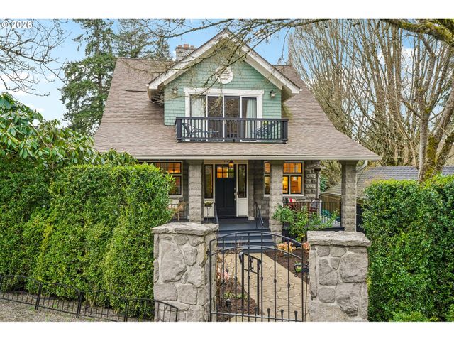 2647 Sw MONTGOMERY Dr, Portland, OR 97201