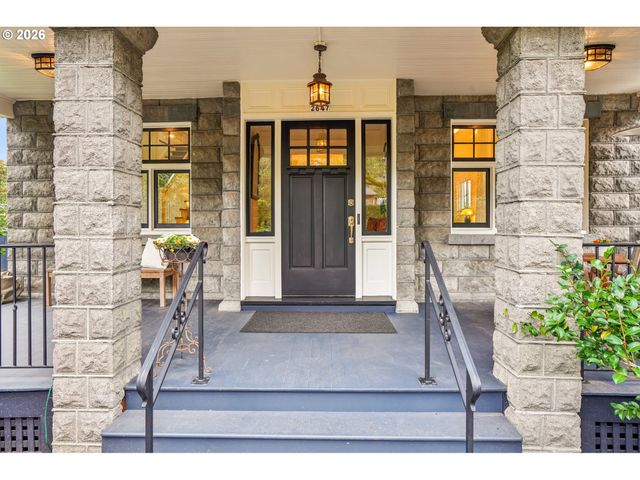 2647 Sw MONTGOMERY Dr, Portland, OR 97201